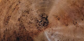 brown and black round tunnel