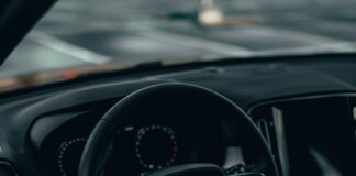 black mercedes benz steering wheel