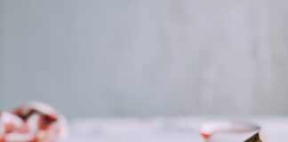 two food strawberries