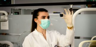 woman inside laboratory