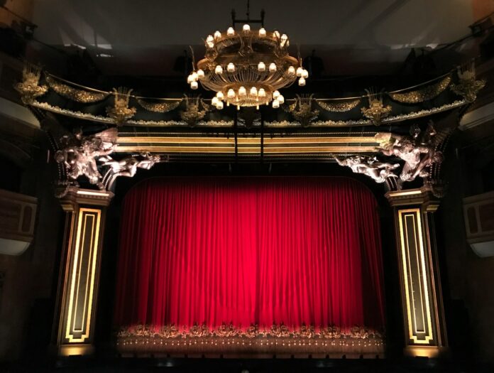 red curtain stage