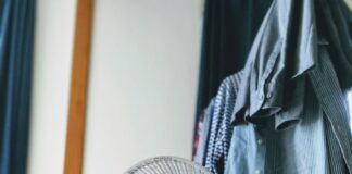 turned-on white desk fan