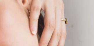 woman wearing black scoop neck top