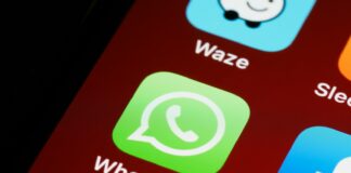 smartphone screen showing icons with logo guessing game