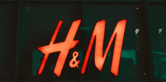 H&M neon signage