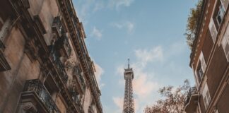 Eiffel Tower under blue sky during daytime